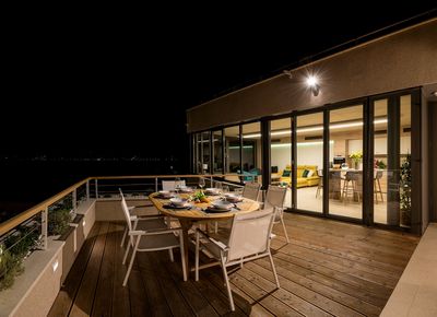Sea View Luxury Villa with Rooftop Heated Pool, Hot tub and Sauna