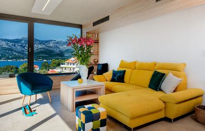 Sea View Luxury Villa with Rooftop Heated Pool, Hot tub and Sauna