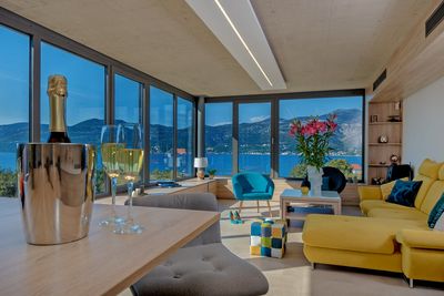 Sea View Luxury Villa with Rooftop Heated Pool, Hot tub and Sauna