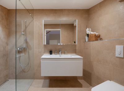 Sea View Luxury Villa with Rooftop Heated Pool, Hot tub, Sauna and gym