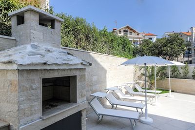 Stylish 7 Bedroom Villa with Pool near Beach in Ciovo near Trogir