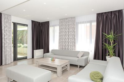 Stylish 7 Bedroom Villa with Pool near Beach in Ciovo near Trogir