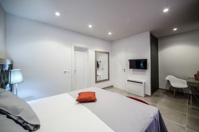Stylish 7 Bedroom Villa with Pool near Beach in Ciovo near Trogir