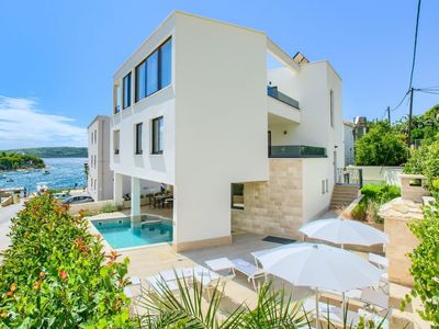 Modern 7 Bedroom Villa with Pool near Beach in Ciovo near Trogir