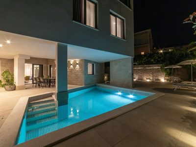 Modern 7 Bedroom Villa with Pool near Beach in Ciovo near Trogir