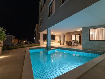Modern 7 Bedroom Villa with Pool near Beach in Ciovo near Trogir
