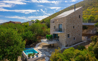 High Class Sea View Villa with Heated Swimming Pool in Vis Croatia