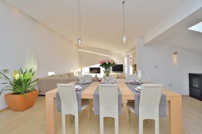 Gorgeous Spacious Villa with Pool and Gym in Zadar