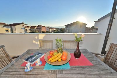 Gorgeous Spacious Villa with Pool and Gym in Zadar