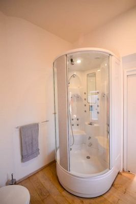 Gorgeous Spacious Villa with Pool and Gym in Zadar