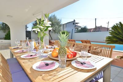 Gorgeous Spacious Villa with Pool and Gym in Zadar