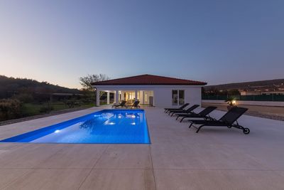 Charming 3 Bedroom Villa positioned by the River near Zadar
