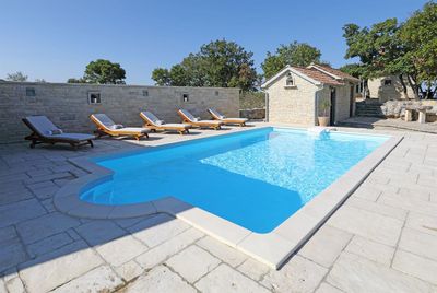 Countryside Holiday Villa with Swimming Pool in Zadar Area