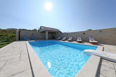 Countryside Holiday Villa with Swimming Pool in Zadar Area
