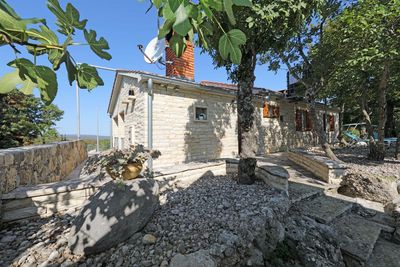 Countryside Holiday Villa with Swimming Pool in Zadar Area