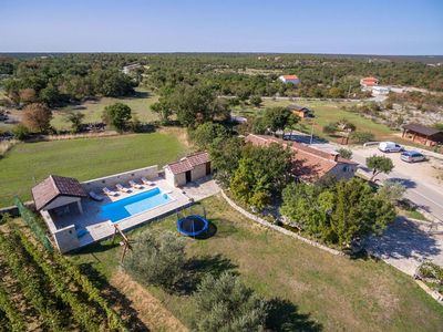 Countryside Holiday Villa with Swimming Pool in Zadar Area
