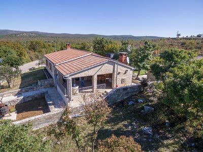Countryside Holiday Villa with Swimming Pool in Zadar Area