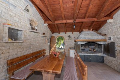 Countryside Holiday Villa with Swimming Pool in Zadar Area