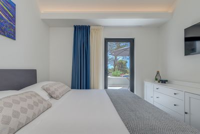 Modern 3 Bedroom Villa with Pool in Milna Island Brac