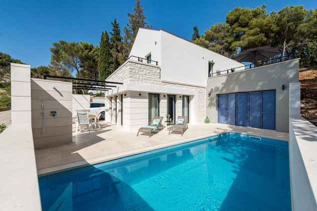 Modern 3 Bedroom Villa with Pool in Milna Island Brac