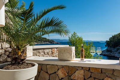 Beautiful Seafront Stone Holiday Villa with Jacuzzi Hot Tub Island Brac