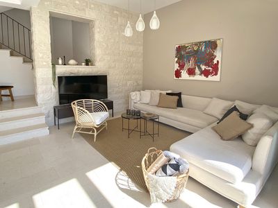 Beautiful Seafront Stone Holiday Villa with Jacuzzi Hot Tub Island Brac