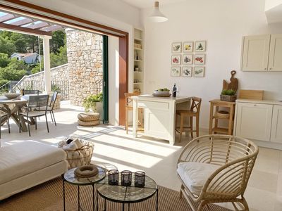 Beautiful Seafront Stone Holiday Villa with Jacuzzi Hot Tub Island Brac