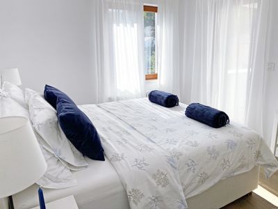 Beautiful Seafront Stone Holiday Villa with Jacuzzi Hot Tub Island Brac