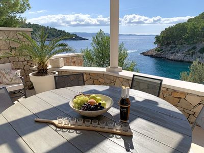 Beautiful Seafront Stone Holiday Villa with Jacuzzi Hot Tub Island Brac