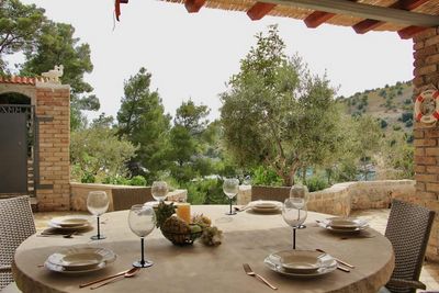 Beachfront Stone House with New Swimming Pool island Brac