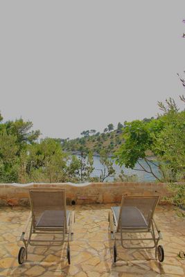 Beachfront Stone House with New Swimming Pool island Brac