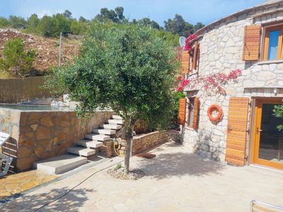 Beachfront Stone House with New Swimming Pool island Brac
