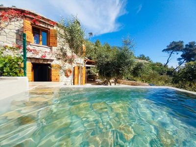 Beachfront Stone House with New Swimming Pool island Brac