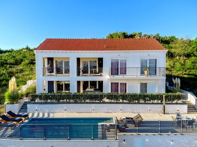 Beautiful 4 Bedroom Holiday Villa in Lumbarda, island Korcula