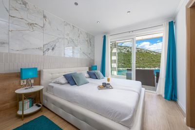 Amazing Luxury Beachfront Villa with Heated Pools Dubrovnik Riviera