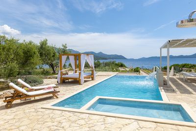 Amazing Luxury Beachfront Villa with Heated Pools Dubrovnik Riviera