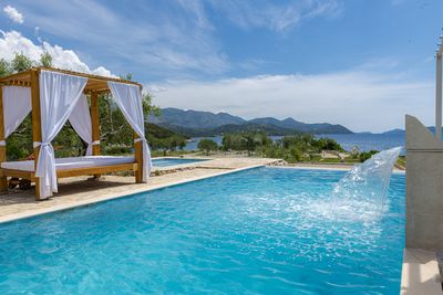 Amazing Luxury Beachfront Villa with Heated Pools Dubrovnik Riviera