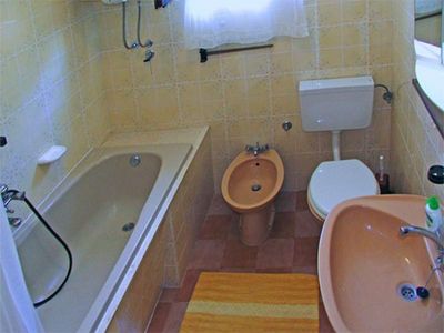 Croatian House with pool Mavarstica 10