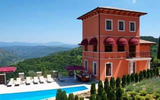 Luxury countryside villa with pool Oprtalj
