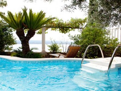Charming villa with pool Nemira 1