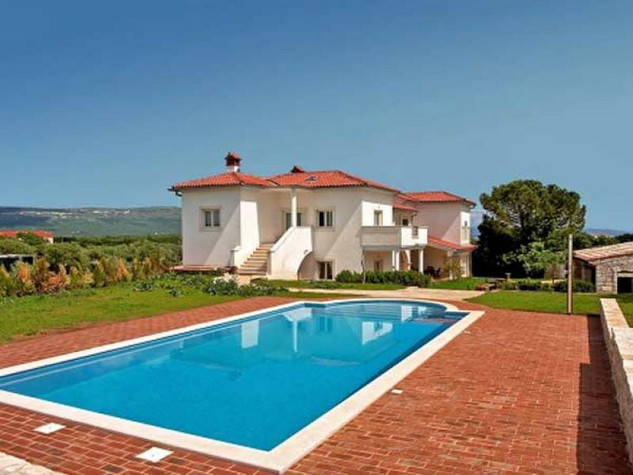 Luxury villa with pool Rakalj