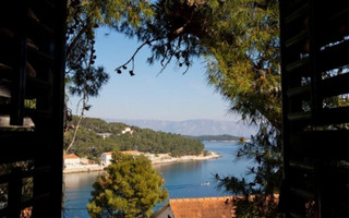 Spacious Seafront Villa near Beach in Jelsa Island Hvar
