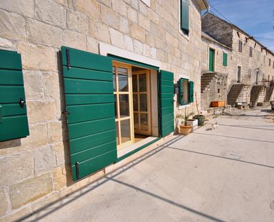 Charming croatian house Omis riviera