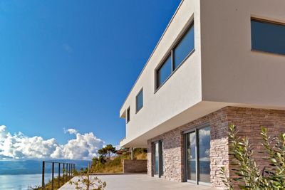 Modern Villa with Pool and Impressive Sea Views on entire Omis Riviera