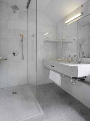 5 bedroom Luxury Seafront Villa with Pool in heart of Dalmatia